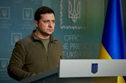 Volodymyr Zelensky urges defence officials to attend a peace summit